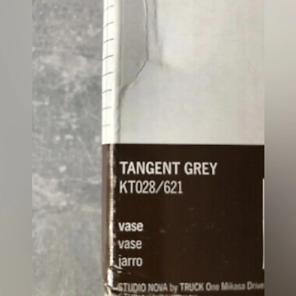STUDIO NOVA by TRUCK (a highly rated Mikasa brand) Tangent gray 7 tube Vase New